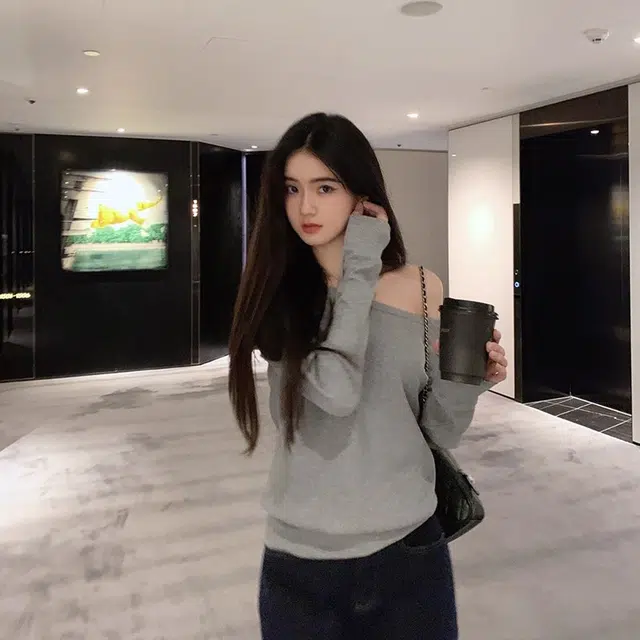 MUCCHIC 2025 T