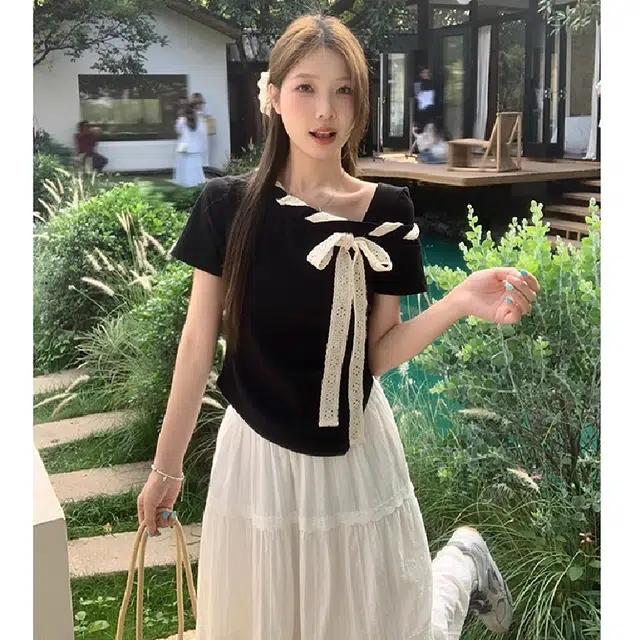 MUCCHIC T