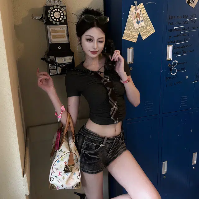 MUCCHIC T