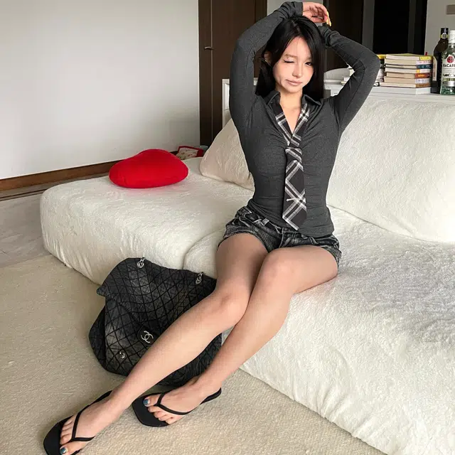 MUCCHIC T
