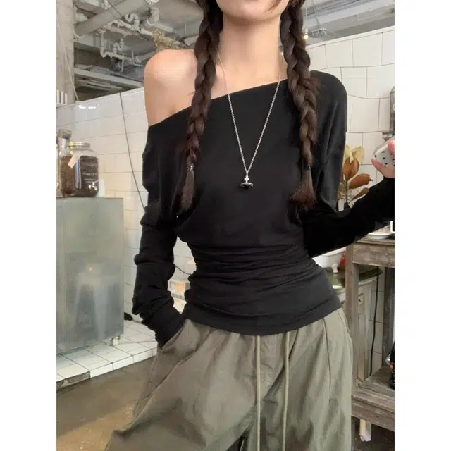 MUCCHIC T