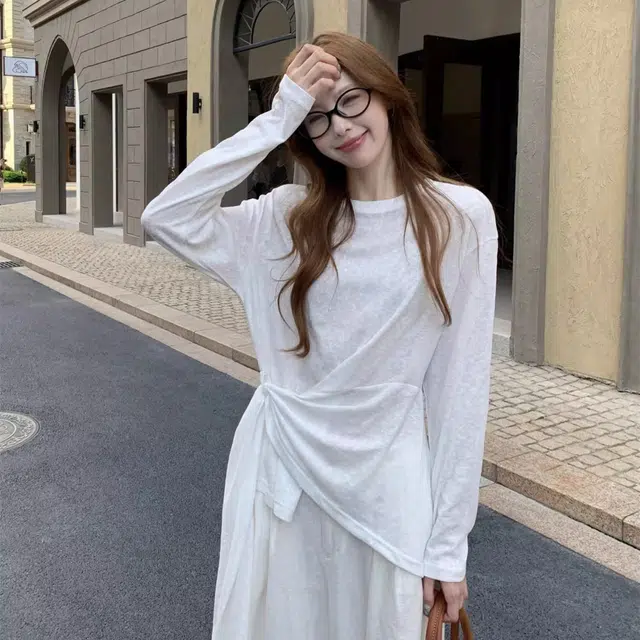 MUCCHIC T