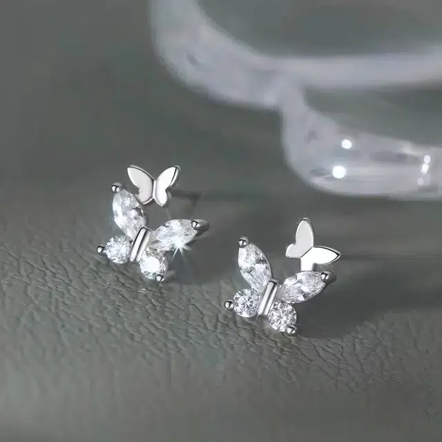 925