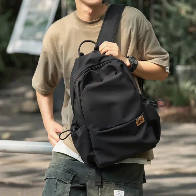 Lee