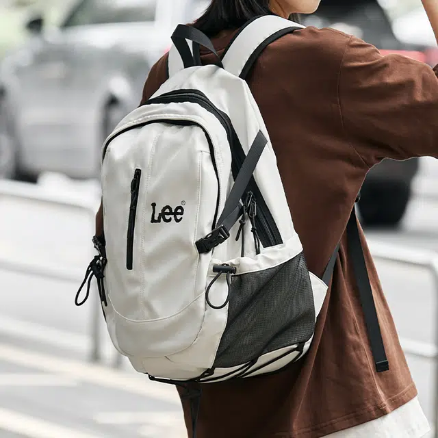 Lee