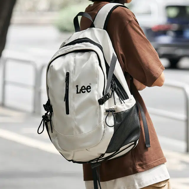 Lee