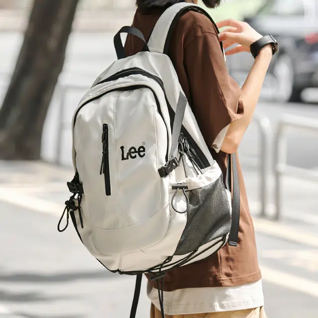 Lee
