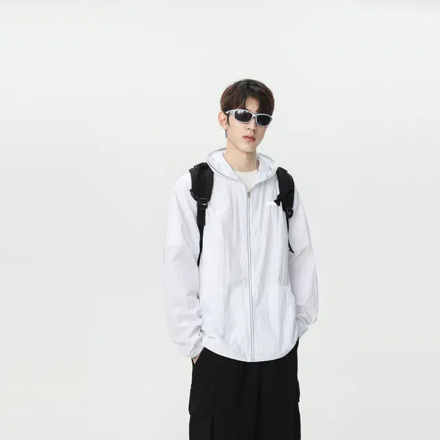 BEENTRILL UPF100+logo