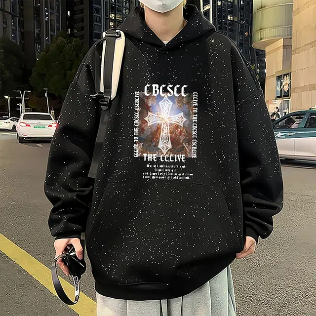 草本初色 大码宽松满天星亮片工艺十字架连帽卫衣 男女同款