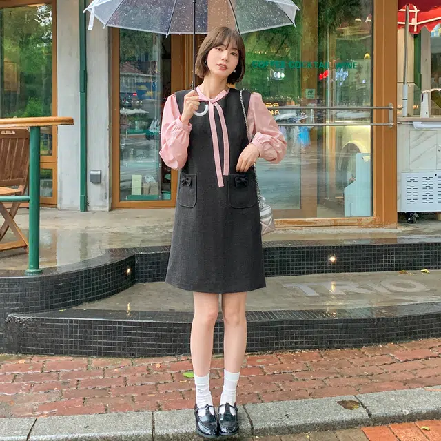 法儿家 立领泡泡袖宽松法式长袖衬衫 女款 粉色