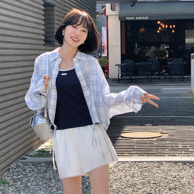 法儿家 假日骑行夏季韩系小个子通勤薄款休闲短裤 女款 白色/藏青色