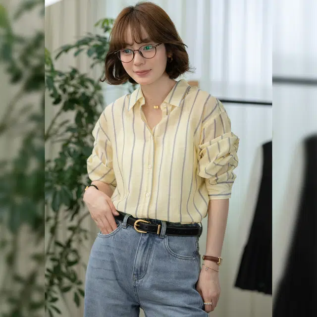 法儿家 甜果苏打早春韩系减龄条纹浅色长袖衬衫 女款
