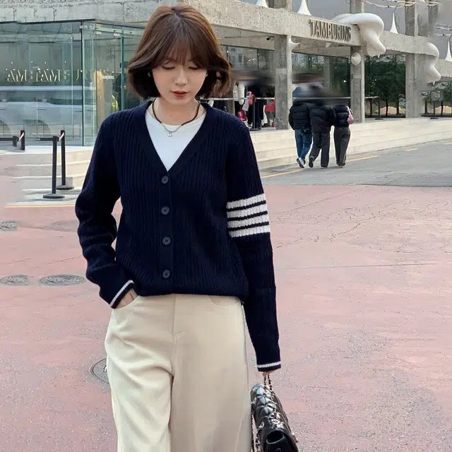 法儿家 韩系直筒简约舒适休闲裤 女款 杏色