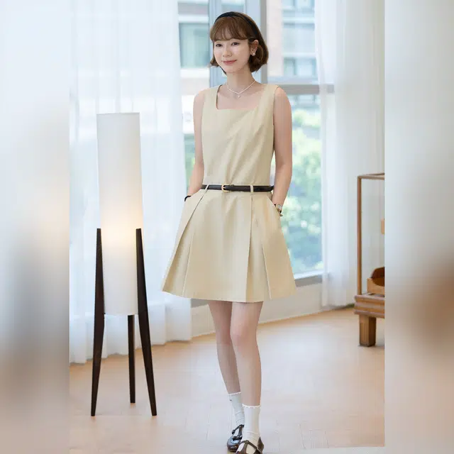 法儿家 半糖苏打夏季韩系小方领法式优雅简约无袖连衣裙 女款