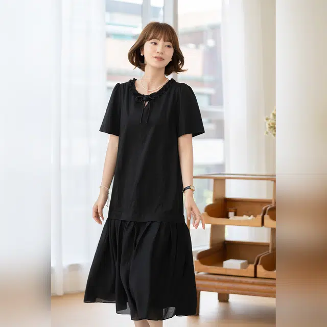 法儿家 夜色玫瑰夏季韩系气质感圆领花边系带短袖连衣裙 女款