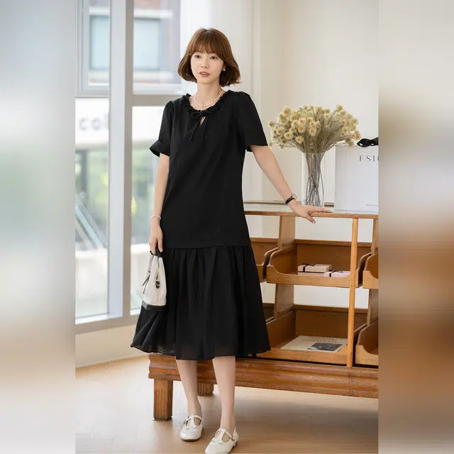 法儿家 夜色玫瑰夏季韩系气质感圆领花边系带短袖连衣裙 女款