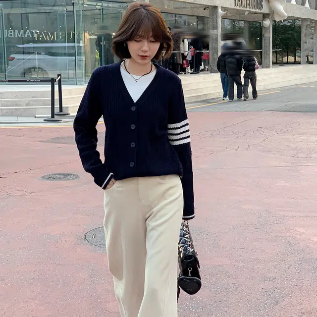 法儿家 韩系直筒简约舒适休闲裤 女款 杏色