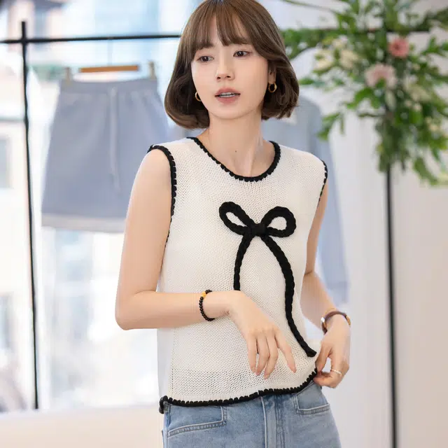 法儿家 蝴蝶甜妹早春韩系小个子刺绣无袖针织背心 女款 白色
