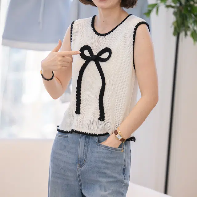 法儿家 蝴蝶甜妹早春韩系小个子刺绣无袖针织背心 女款 白色