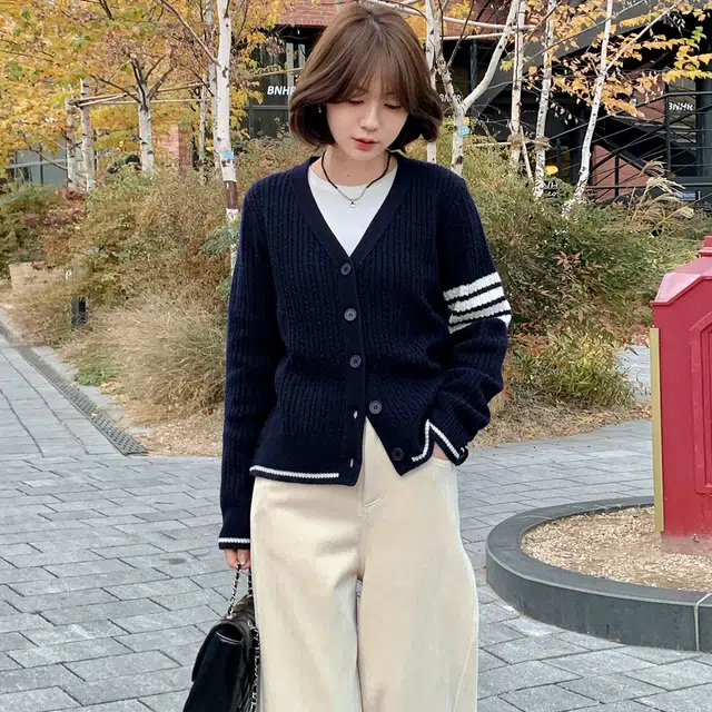 法儿家 韩系直筒简约舒适休闲裤 女款 杏色