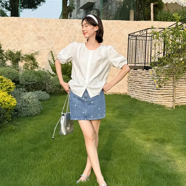 法儿家  浪漫心事 夏季韩系小个子纯色简约圆领泡泡袖衬衫 女款