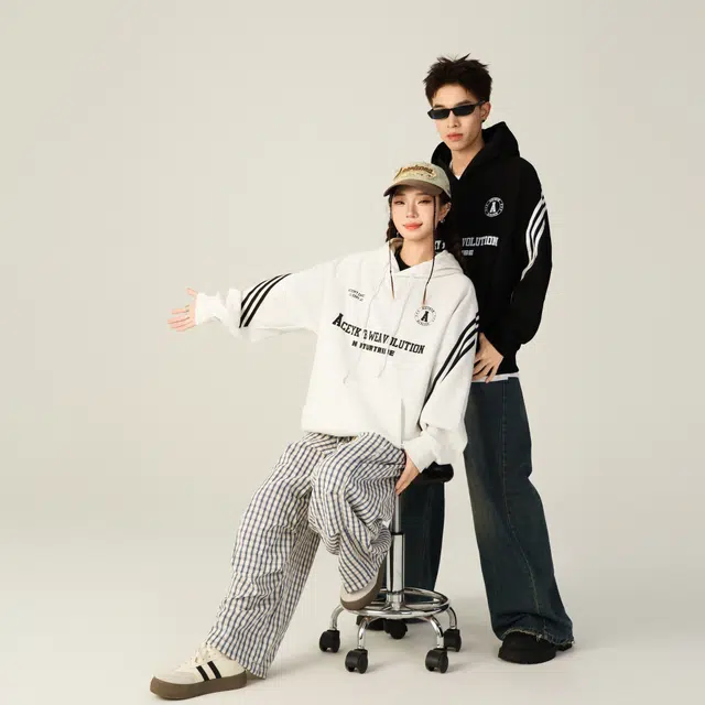 YKYB YKYB x Logo