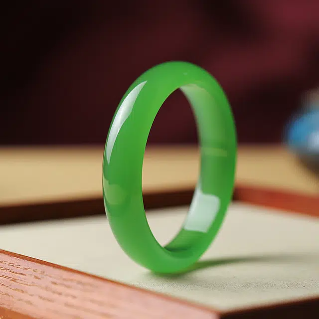 梨云暮雪 梅子青贵妃镯 新中式复古 国潮国风 招财转运 古风旗袍 汉服 小众高级显白 琉璃 玉石手镯 女款