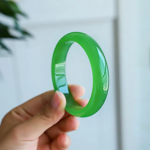 梨云暮雪 梅子青贵妃镯 新中式复古 国潮国风 招财转运 古风旗袍 汉服 小众高级显白 琉璃 玉石手镯 女款