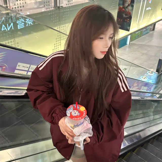 巴塞罗那足球俱乐部 美式高街侧面三条杠设计宽松舒适防风保暖翻领拉链大码长袖夹克 男女同款