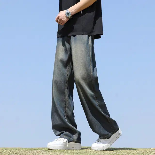 巴塞罗那足球俱乐部 直筒阔腿高街潮流美式复古百搭垂感水洗时尚高级感痞帅小众日常舒适简约牛仔裤 男女同款