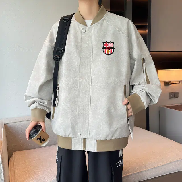 巴塞罗那足球俱乐部 美式复古高街立领侧面口袋拉链防风保暖宽松简约舒适百搭拼色拼接长袖夹克 男女同款