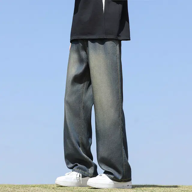 巴塞罗那足球俱乐部 直筒阔腿高街潮流美式复古百搭垂感水洗时尚高级感痞帅小众日常舒适简约牛仔裤 男女同款