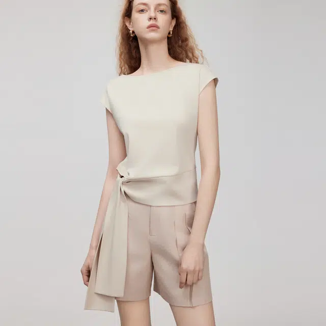 ELLE T