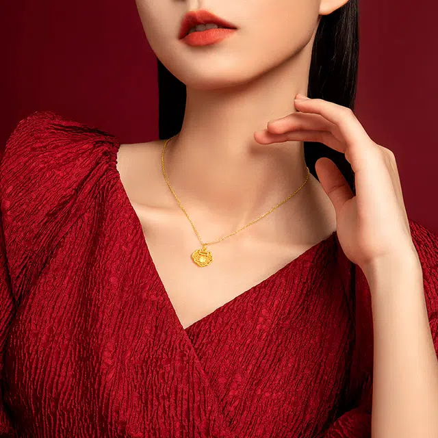 中国黄金 珍·尚银 如意祥云锁  新中式 小众设计感锁骨链 足金 一口价 黄金吊坠 女款 表白礼盒