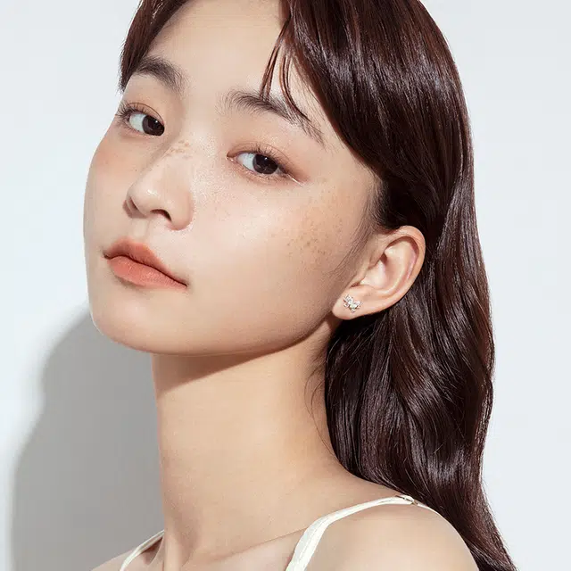S925