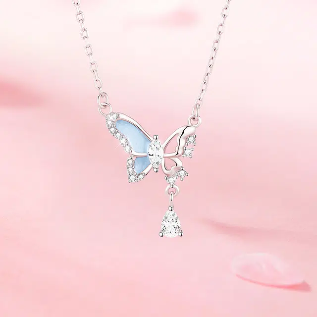 925