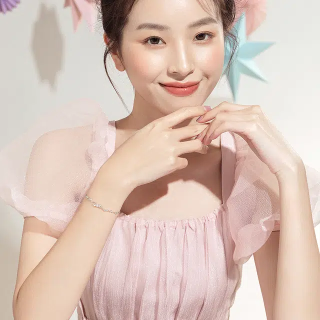 歌澜 在逃公主蝴蝶结 轻奢小众设计 甜美手饰品 闪耀时尚精致百搭日常通勤不撞款 合金 手链 女款