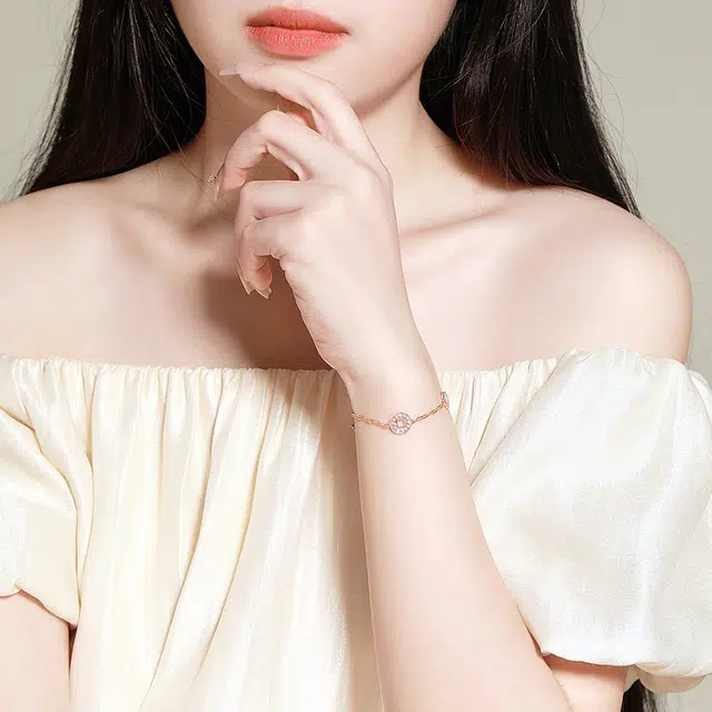S925