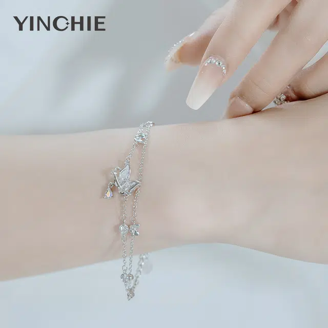 银千惠 在逃公主双层叠戴招财蝴蝶 合金 手链 女款