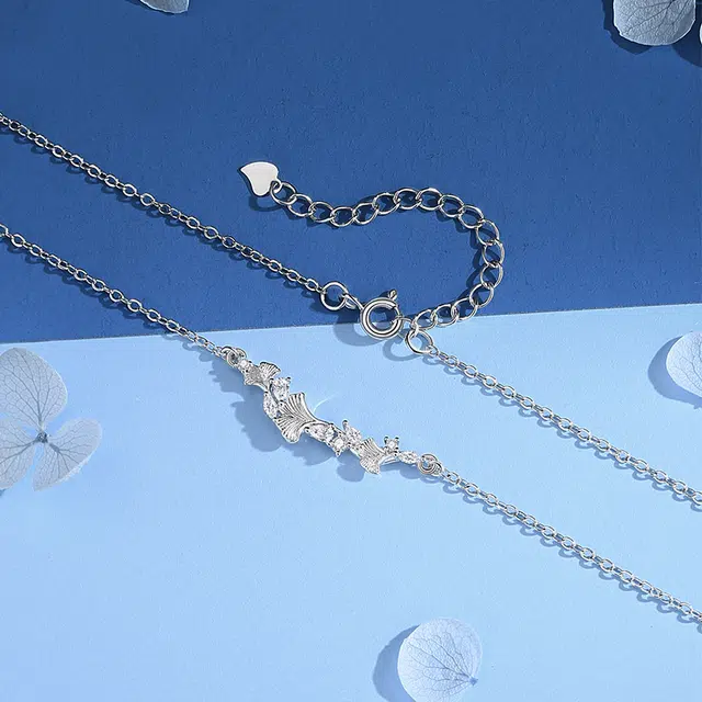 银千惠 新中式三生有幸小幸运银杏锁骨链 小众设计送礼女友生日纪念日简约百搭吊坠 好运 紫藤花微笑宝石镶嵌闪耀吸睛 项链 女款 礼盒装