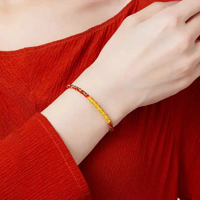 银千惠 鸿运彩绳 新中式国潮风 本命年平安纳福红绳复古盘龙结小众精致简约五彩编织手绳好运 百搭可调节首饰礼盒装 手链 女款