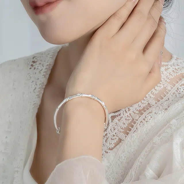 银千惠 新中式竹报平安节节高升光面素圈竹节镯子 学业上岸推拉款有你竹够闺蜜生日平安夜圣诞快乐送礼首饰 好运 竹韵竹叶印花 手镯 女款