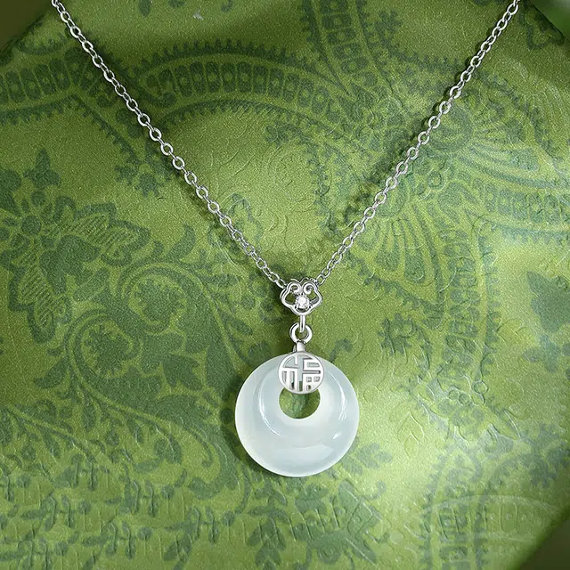 银千惠 新中式镂空福字平安纳福幸福圆满平安扣 玉髓 项链 女款