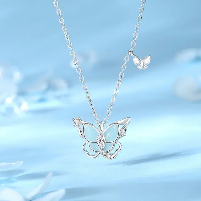 【发光】 银千惠 荧蝶梦境 在逃公主宝石镶嵌镂空蝴蝶锁骨链 闪耀吸睛甜美森系小清新吊坠  小众百搭送礼女友生日套链 项链 女款 礼盒装