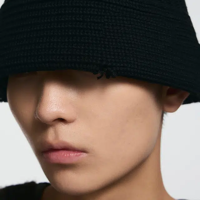 BLACKHEAD