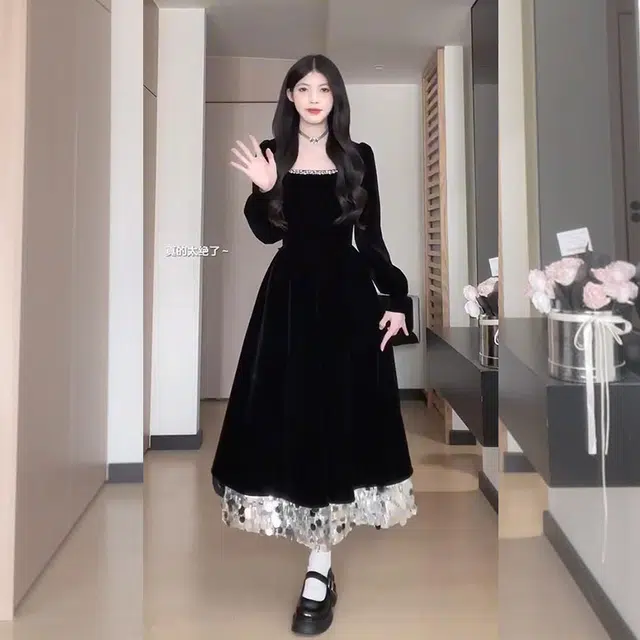 松本丧丧 复古亮片方领赫本风收腰长袖连衣裙 女款 黑色