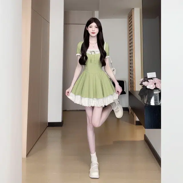松本丧丧 甜美花苞裙复古蕾丝拼接收腰气质短袖连衣裙 女款