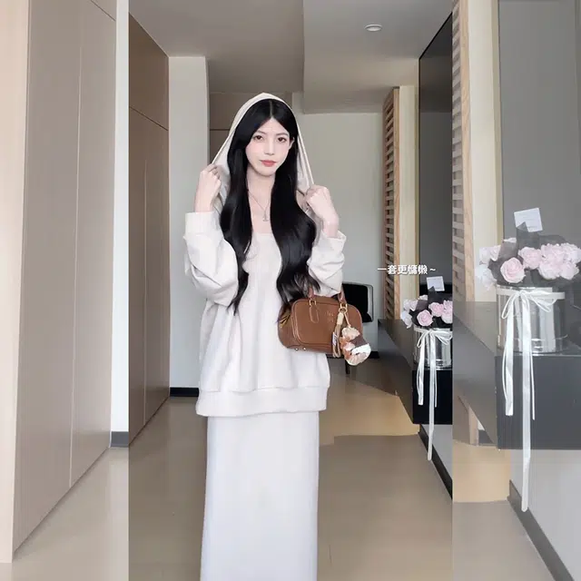 松本丧丧 早秋季日韩系气质简约高级感卫衣女设计感显瘦收腰吊带裙装套装裙 女款