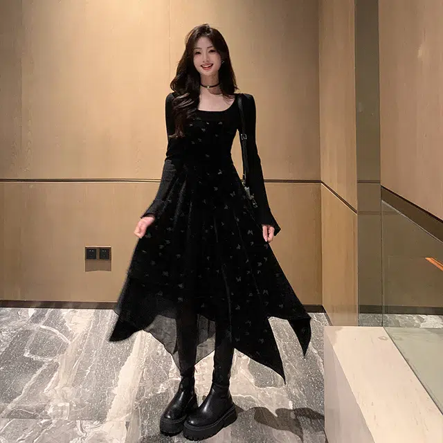 松本丧丧 蝴蝶拼接磨毛收腰针织长袖连衣裙 女款 黑色