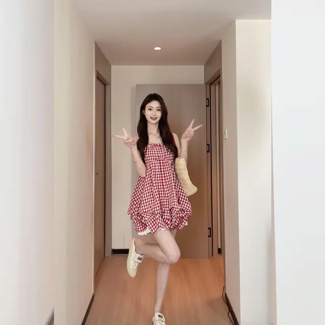 松本丧丧 格纹蝴蝶结短款吊带连衣裙 女款 红格